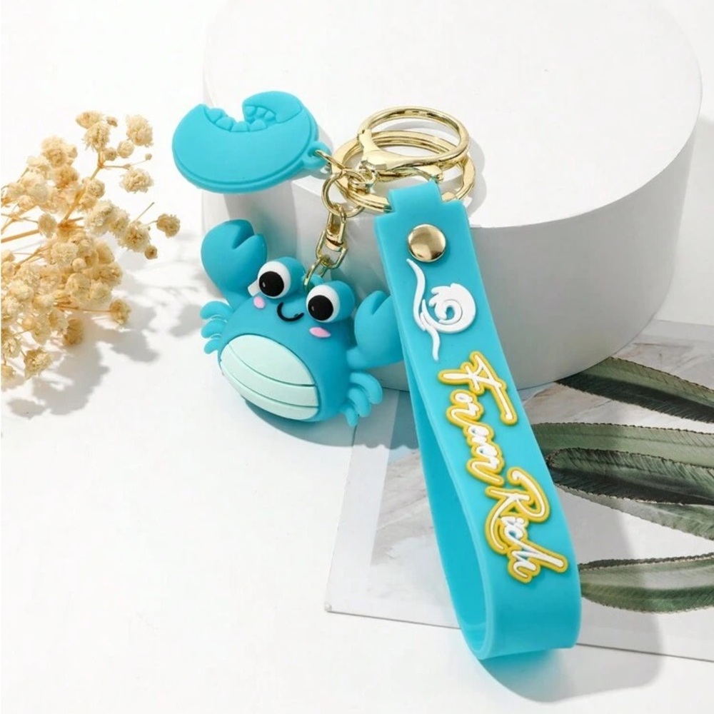 Blue Crab Keychain - Picture 2 of 7